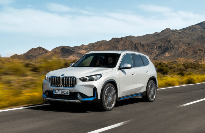 BMW iX1 가격 중고 제원 단점 (2023)