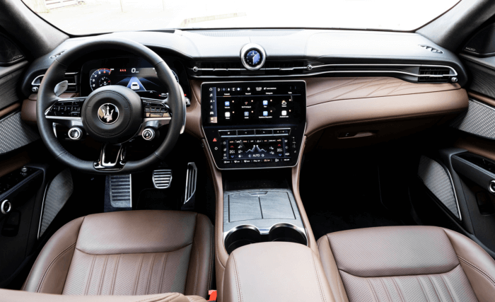 마세라티 그레 칼레 가격 중고 옵션 제원 (2023)