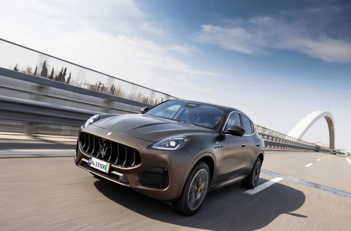 마세라티 그레 칼레 가격 중고 옵션 제원 (2023)