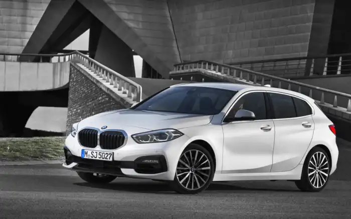 bmw-1시리즈-전측면-사진