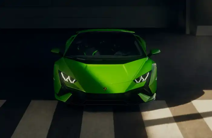 람보르기니-우라칸-전면사진