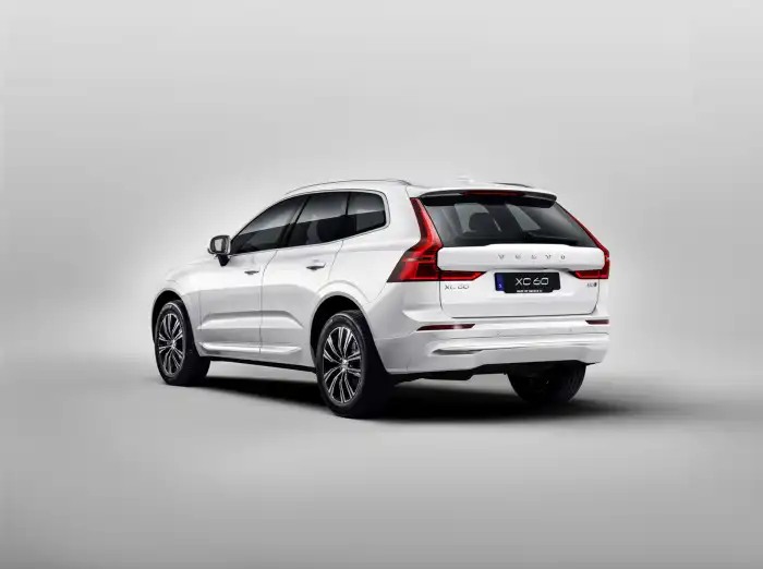 볼보-XC60