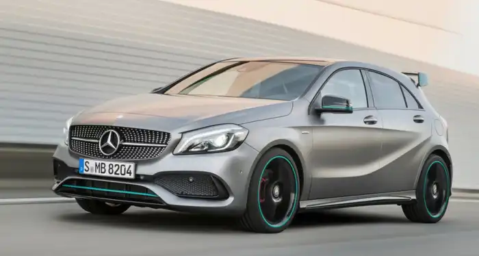 벤츠-A클래스-W177-A220-해치백