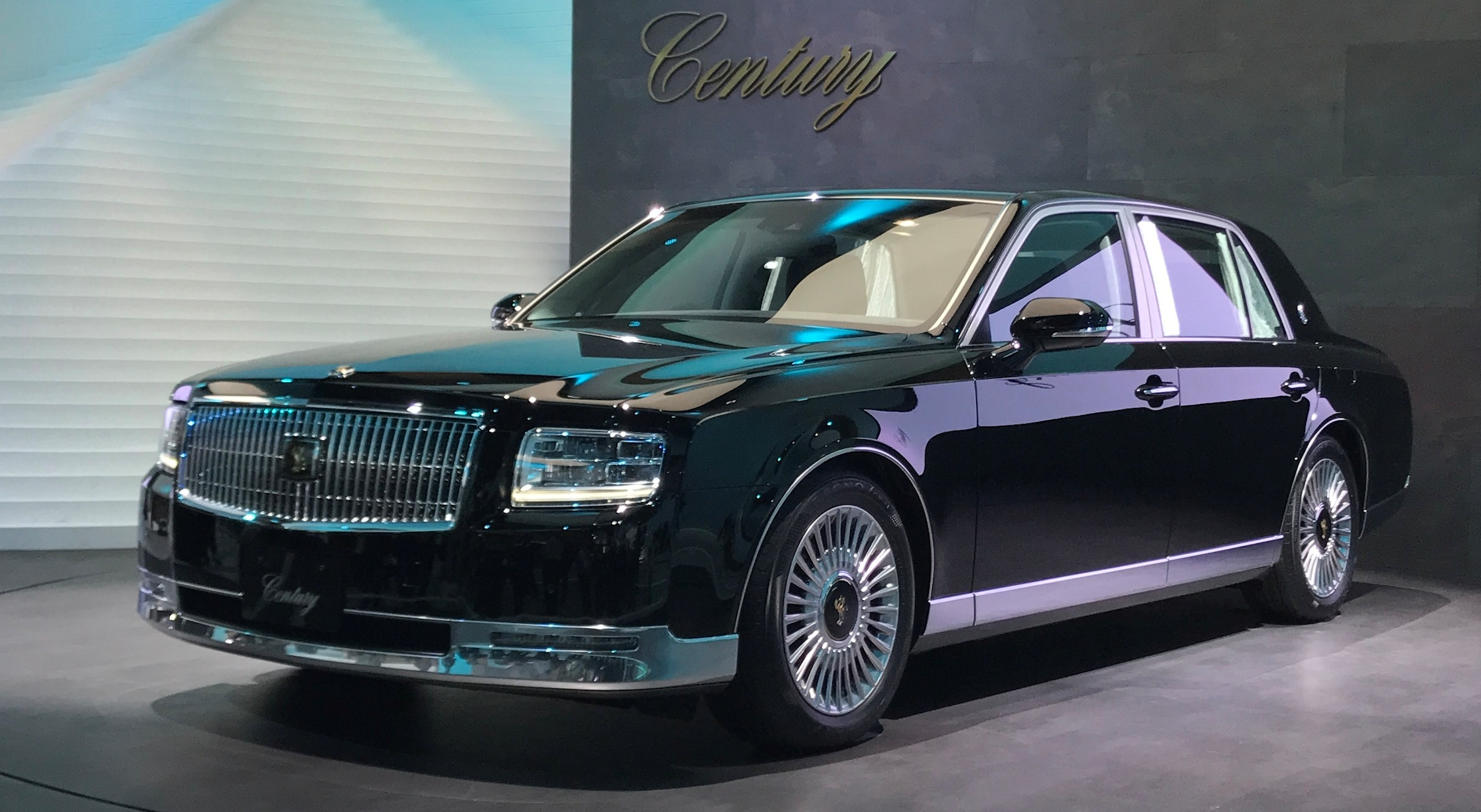 토요타 센추리 썸네일