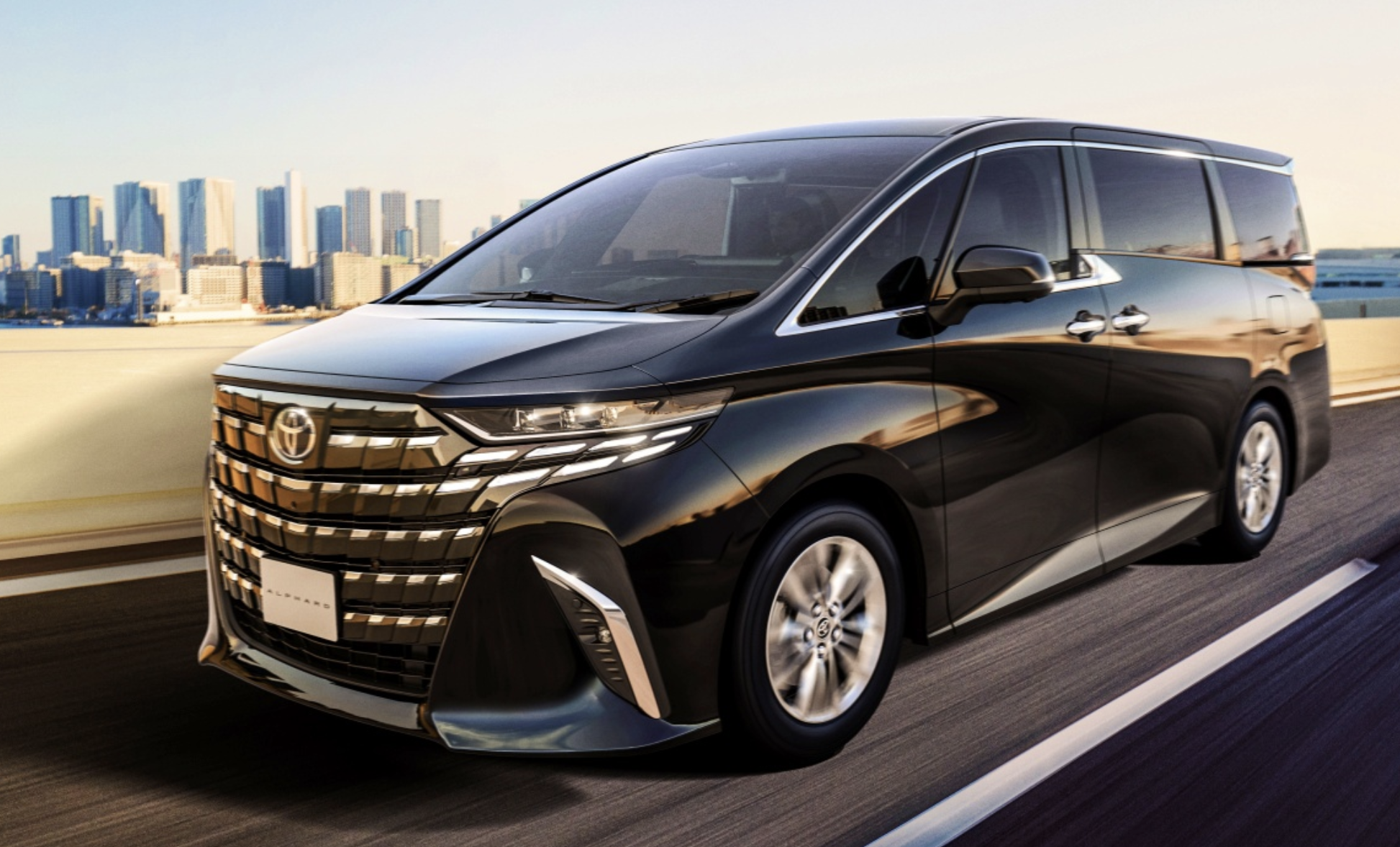 토요타 알파트 하이브리드 썸네일