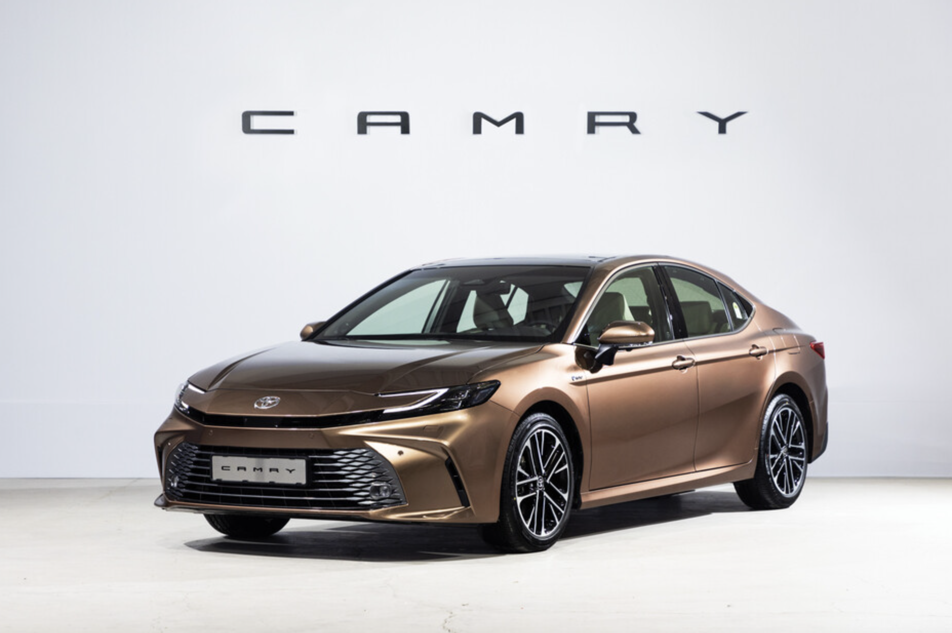 토요타 캠리 하이브리드 썸네일