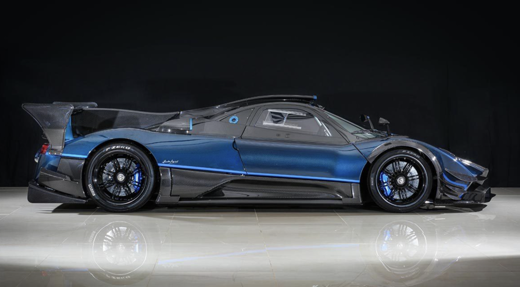 파가니존다 와이라 가격 썸네일